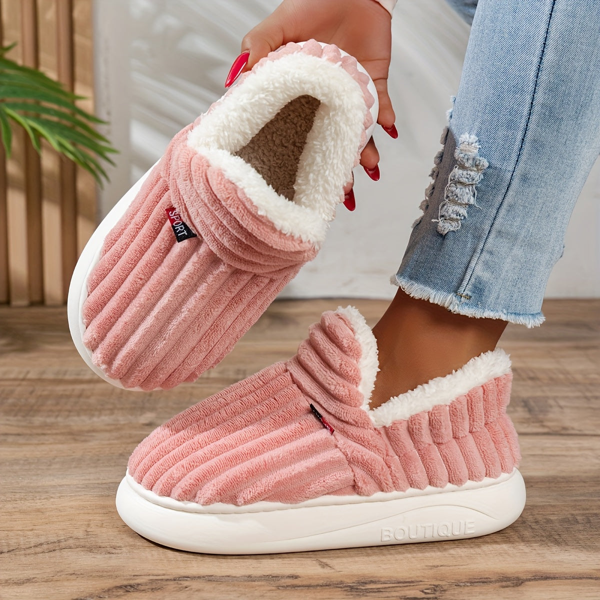 CozyStep – Papuci de casă pufoși