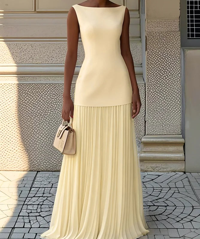 Lucia – Rochie Lungă Plisată cu Decolteu Barcă