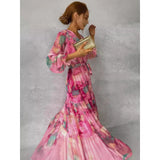 Geanina – Rochie Fluidă cu Imprimeu Floral și Decolteu în V