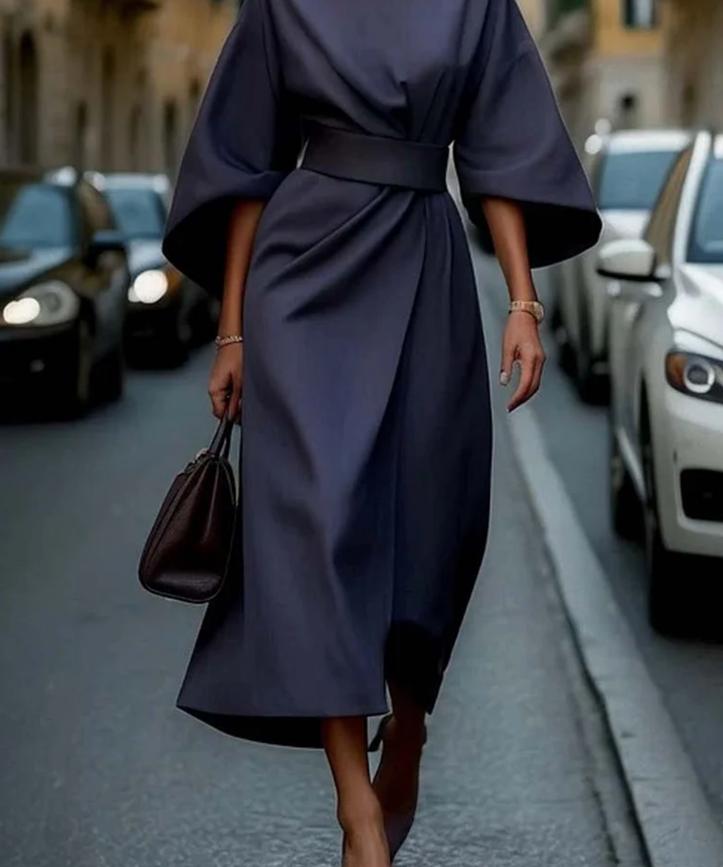 Salomea – Rochie Elegantă cu Croială Clasică