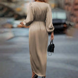 Eleganță – Rochie Damă Satinată Midi cu Decolteu în V și Mâneci Lungi