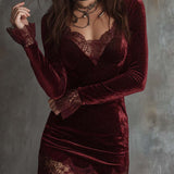 Rochie mini din catifea roșie strălucitoare cu dantelă