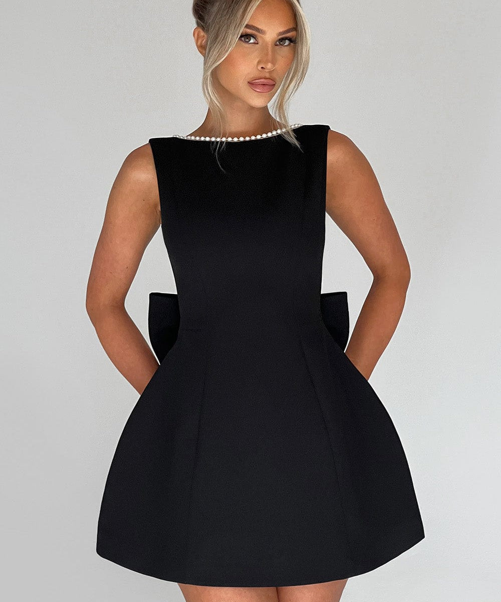 Melania – Rochie Mini cu Fundă din Satin și Perle