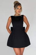Melania – Rochie Mini cu Fundă din Satin și Perle