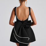 Melania – Rochie Mini cu Fundă din Satin și Perle