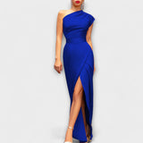 Adelina – Rochie de Seară cu Decolteu Înclinat