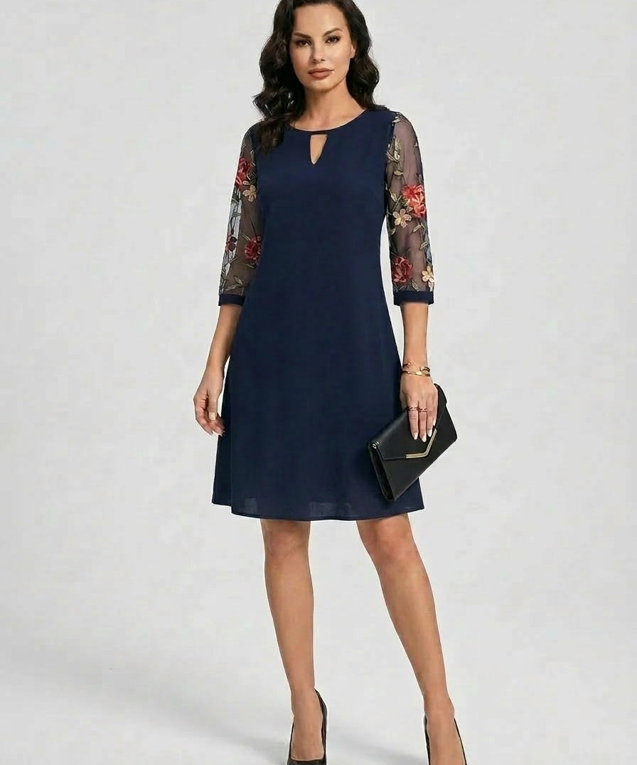 Rodica – Rochie Elegantă cu Mâneci din Tul Brodat